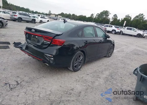 2021 Kia Forte Gt-Line z USA, uszkodzony, nr VIN 3KPF34AD4ME342249